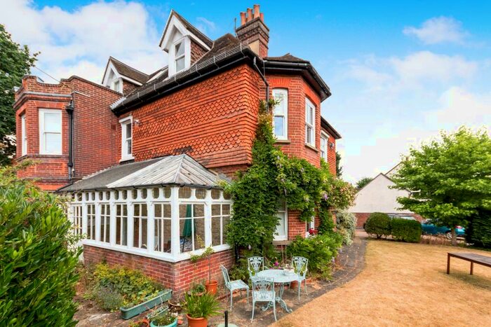 2 Bedroom Apartment To Rent In Frith Hill Area, Godalming, GU7