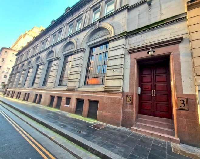 3 Bedroom Property To Rent In Water Street, Liverpool, L2