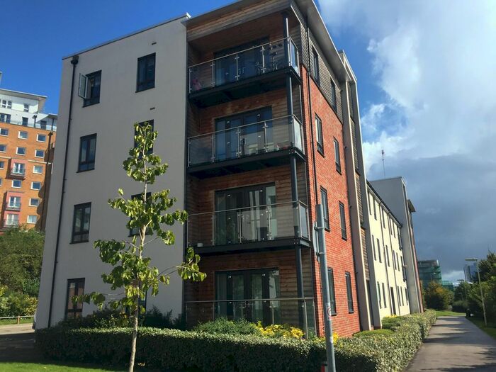 2 Bedroom Flat To Rent In Sinclair Drive, Basingstoke, RG21