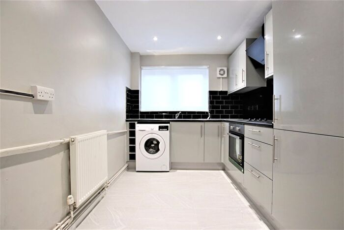 1 Bedroom Flat To Rent In Belmont Close, London, SW4
