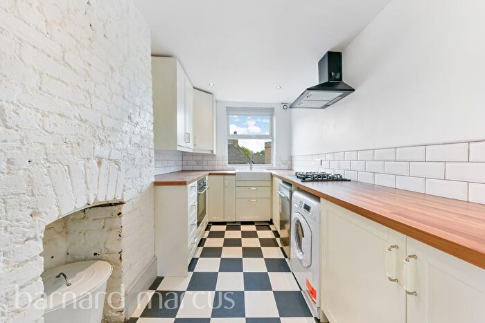 2 Bedroom Flat To Rent In Eardley Road, Streatham, SW16
