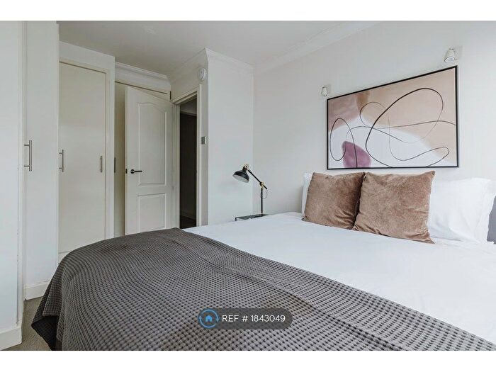 1 Bedroom Flat To Rent In Fitzroy Street, London, W1T
