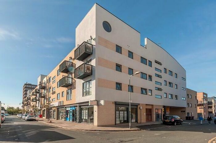 2 Bedroom Flat To Rent In Rook Street, Hulme, Manchester, M15