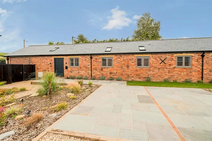 3 Bedroom Terraced Bungalow For Sale In Plumber Farm, Plumber, Sturminster Newton, DT10