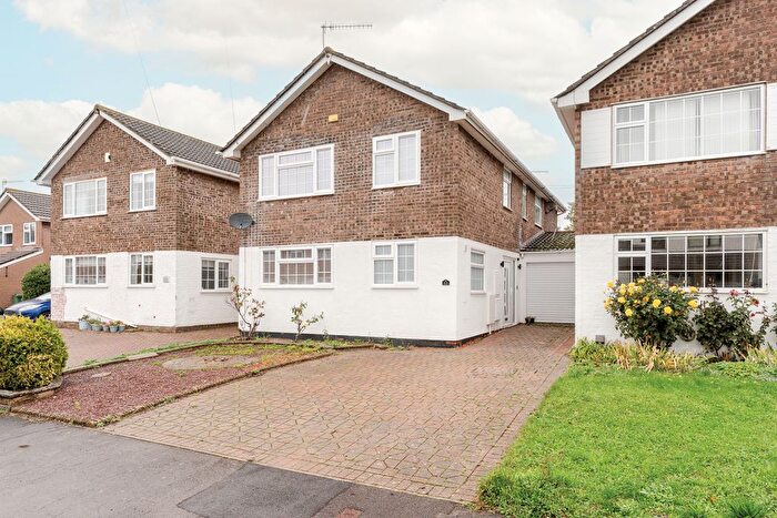 3 Bedroom Link Detached House For Sale In Tudor Road, Portishead, BS20