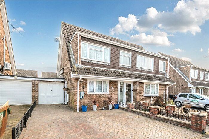 3 Bedroom Semi-Detached House For Sale In Salmon Drive, Bishopstoke, Eastleigh, Hampshire, SO50