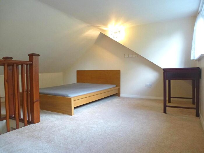 4 Bedroom House To Rent In Coniston Close, Whetstone, London, N20