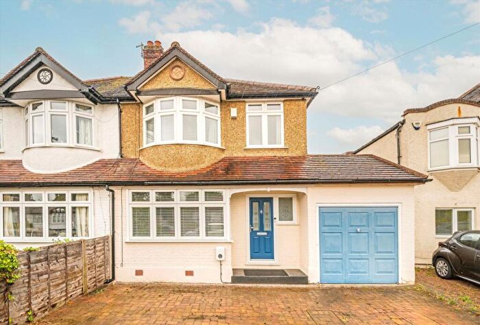 3 Bedroom Semi Detached House For Sale In Greenfield Avenue, Surbiton, KT5