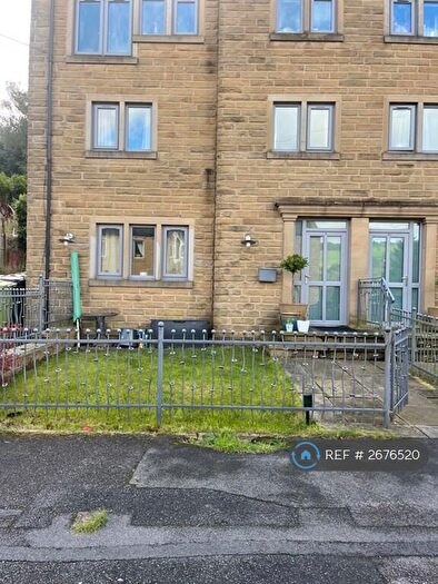 2 Bedroom Flat To Rent In Linthwaite, Huddersfield, HD7