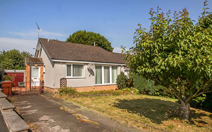 2 Bedroom Semi-Detached Bungalow For Sale In Argyll Place, Saline, KY12