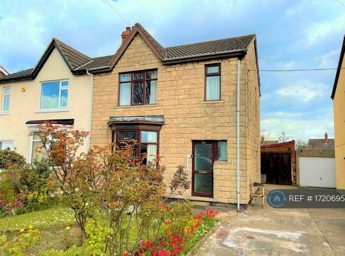 3 Bedroom Semi-Detached House To Rent In Ashby Road, Scunthorpe, DN16