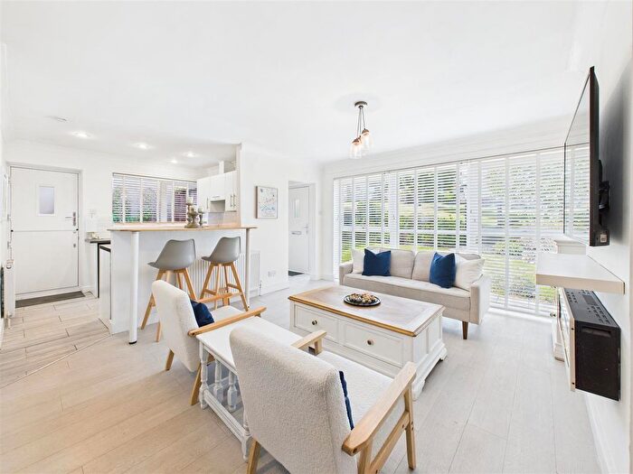 3 Bedroom Detached Bungalow For Sale In Romney Drive, Dronfield, S18