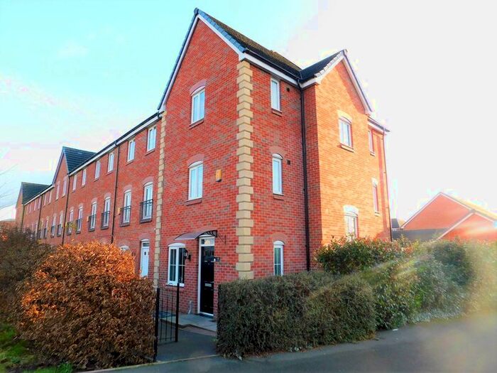 4 Bedroom Town House To Rent In Ranshaw Drive, Stafford, ST17