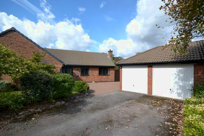 4 Bedroom Detached Bungalow For Sale In Thornton Close, Rufford, Ormskirk, L40