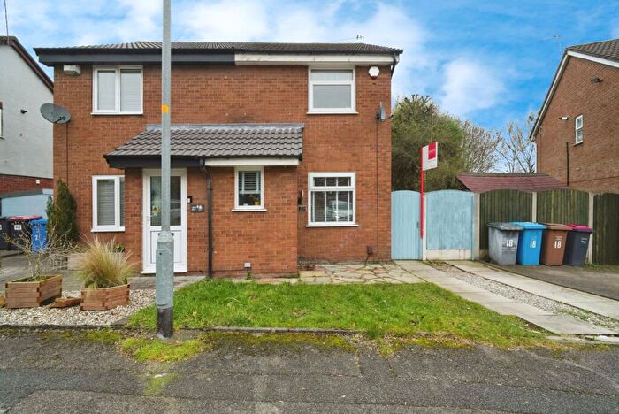 2 Bedroom Semi Detached House For Sale In Pendlecroft Avenue, Pendlebury, Swinton, Manchester, M27