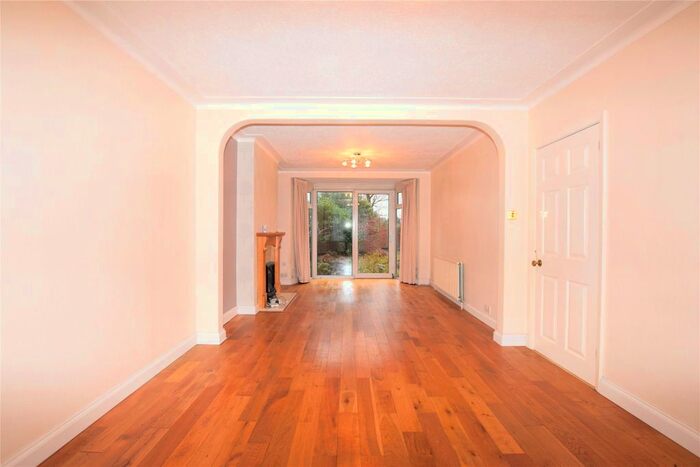 4 Bedroom Semi-Detached House To Rent In Culver Grove, Stanmore, HA7