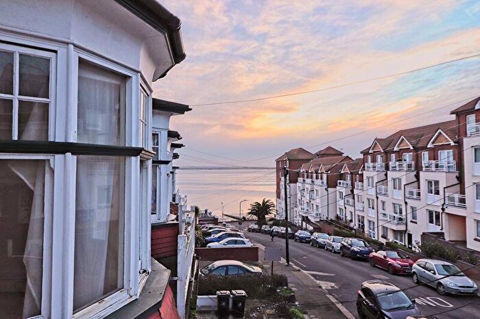 2 Bedroom Flat To Rent In Palmeira Avenue, Westcliff-On-Sea, SS0