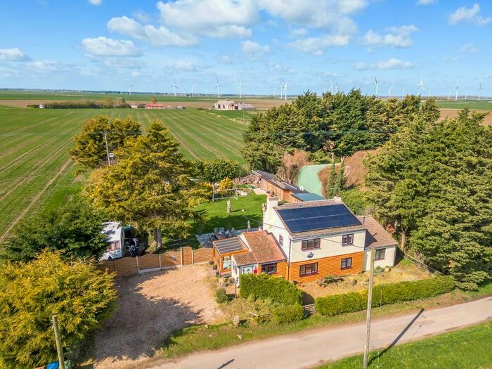 3 Bedroom Detached House For Sale In Euximoor Drove, Christchurch, Wisbech, Cambs, PE14