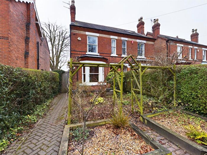 3 Bedroom Semi Detached House To Rent In Grove Avenue, Beeston, Nottingham, NG9