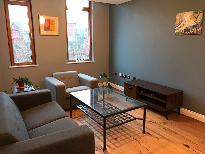 2 Bedroom Flat To Rent In Chatsworth House, Lever Street, Piccadilly, M1