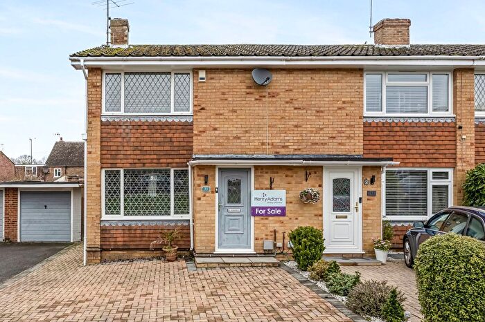 2 Bedroom End Of Terrace House For Sale In Butlers Road, Horsham, RH13