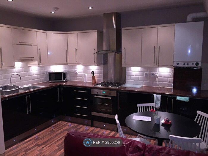 1 Bedroom Flat To Rent In High Street, Slough, SL1