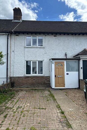 3 Bedroom Terraced House For Sale In Fleetwood Road, Kingston Upon Thames, KT1