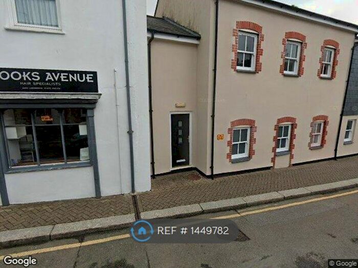 2 Bedroom Flat To Rent In Three Rivers House, Truro, TR1