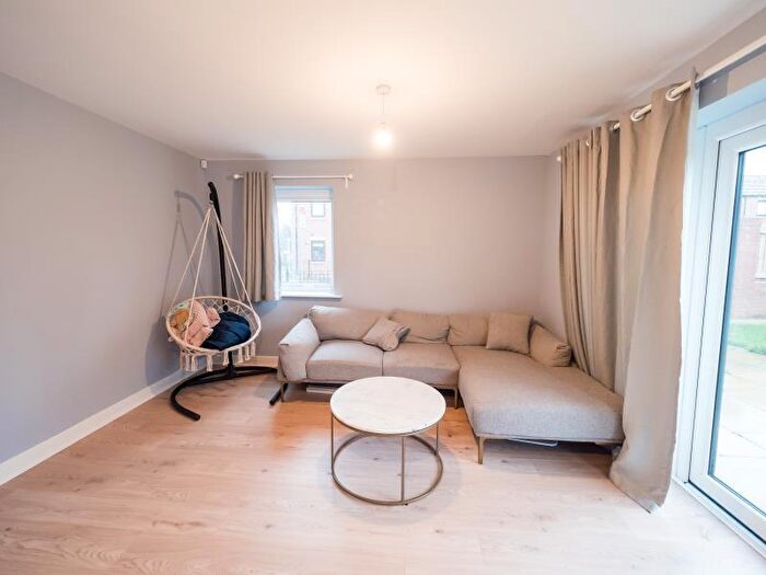 4 Bedroom Semi-Detached House To Rent In Winstanley Road, Miles Platting, M40