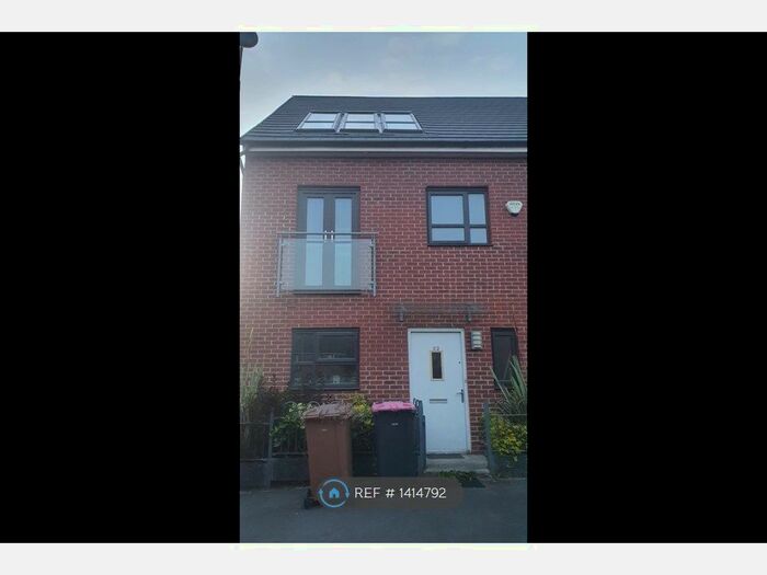 4 Bedroom End Of Terrace House To Rent In Salford, Salford, M7
