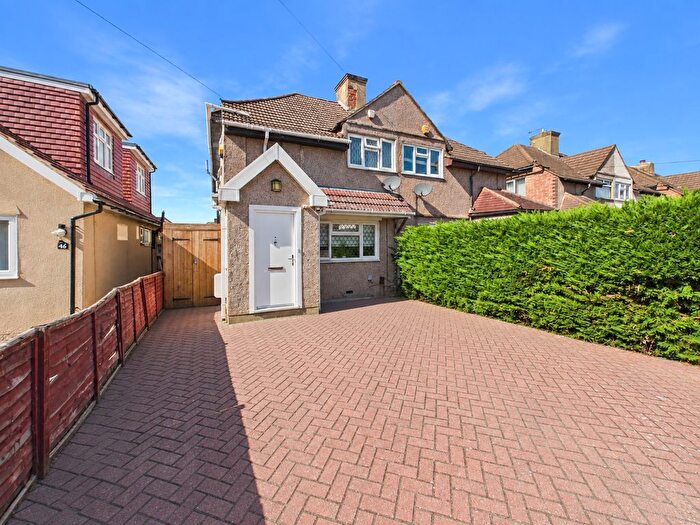 4 Bedroom Semi-Detached House For Sale In Desford Way, Ashford, Surrey, TW15
