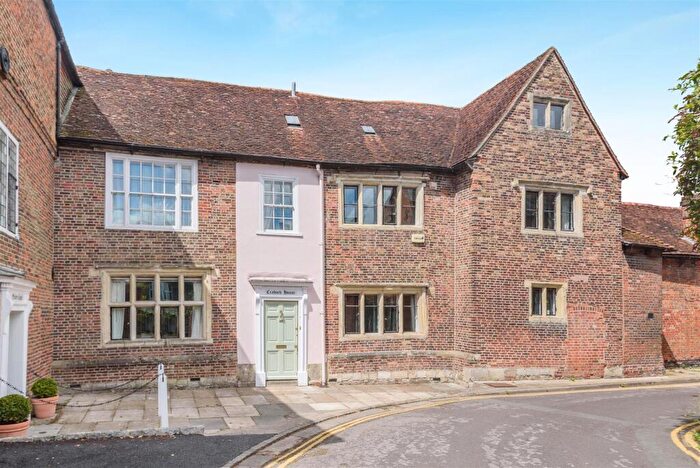 5 Bedroom Semi-Detached House For Sale In The Friary, Salisbury, SP1