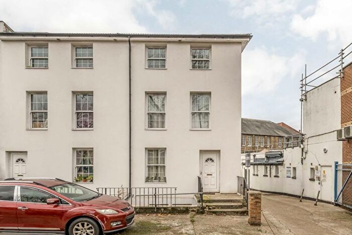 2 Bedroom Flat To Rent In Denmark Hill, Camberwell, SE5