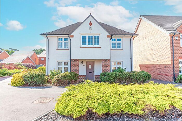 4 Bedroom Detached House To Rent In Goldcrest Road, Bracknell, RG12