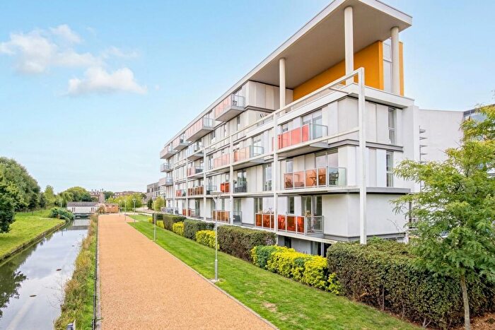 2 Bedroom Apartment To Rent In Fyfe House, New River Village, Hornsey, N8