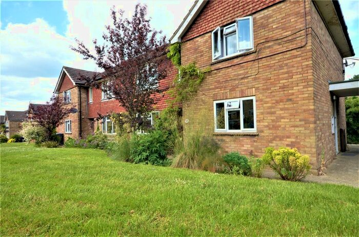 2 Bedroom Maisonette To Rent In East Grinstead, West Sussex, RH19