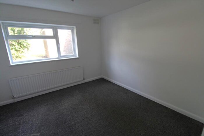 1 Bedroom Flat To Rent In Wayletts, Basildon, Essex, SS16