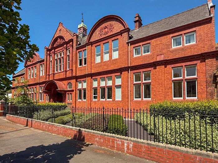 2 Bedroom Apartment For Sale In Avenue Road, Leamington Spa, CV31