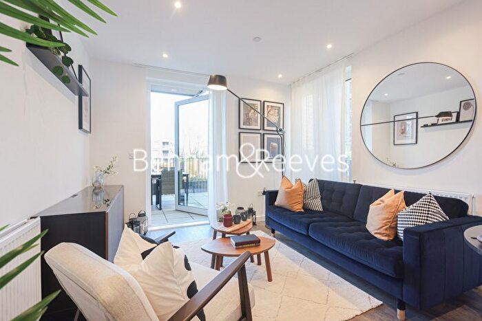 1 Bedroom Flat To Rent In Dodson House, Hampstead, NW7