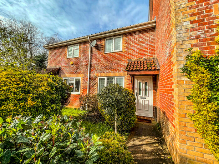 2 Bedroom Terraced House To Rent In Alwen Drive, Thornhill, Cardiff, CF14