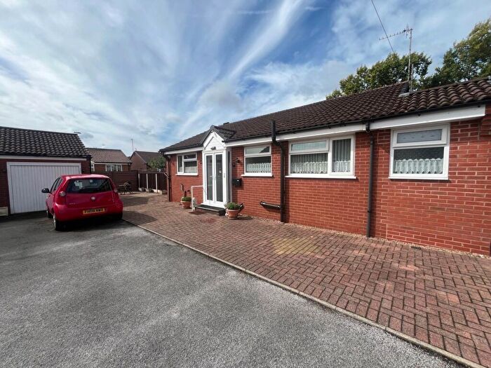 2 Bedroom Detached Bungalow For Sale In Jennings Way, Burton-On-Trent, DE14