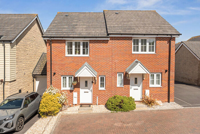 2 Bedroom House For Sale In Churchill Rise, Axminster, EX13