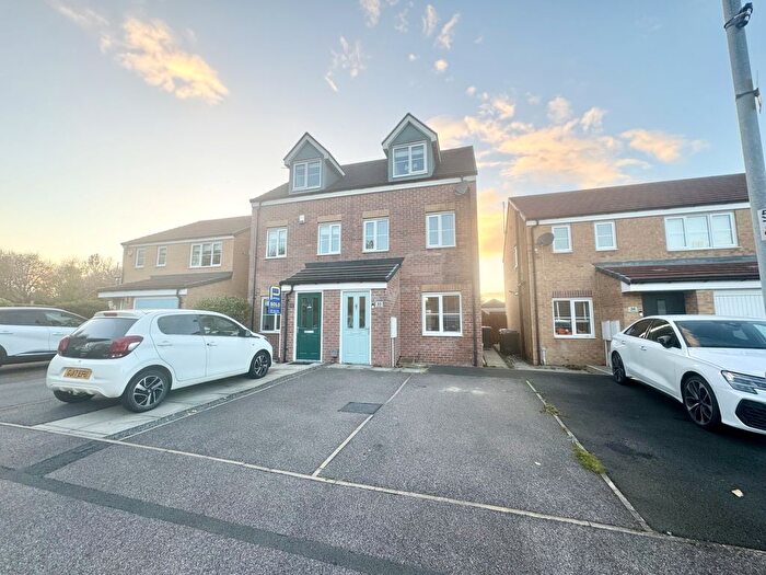 3 Bedroom Semi Detached House For Sale In Springbank, Peterlee, County Durham, SR8