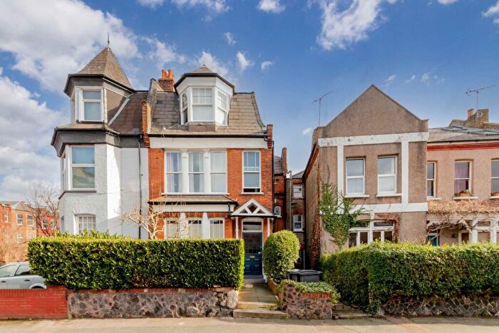 1 Bedroom Flat To Rent In Elder Avenue, London, N8