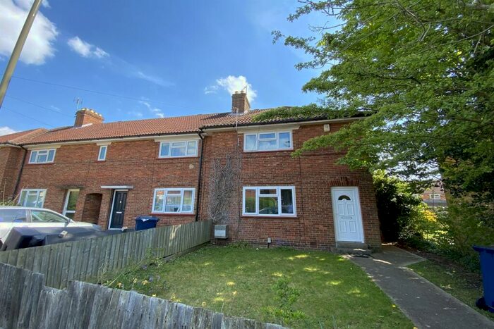 4 Bedroom Semi-Detached House To Rent In Cardwell Crescent, Headington, Oxford, Oxford, OX3