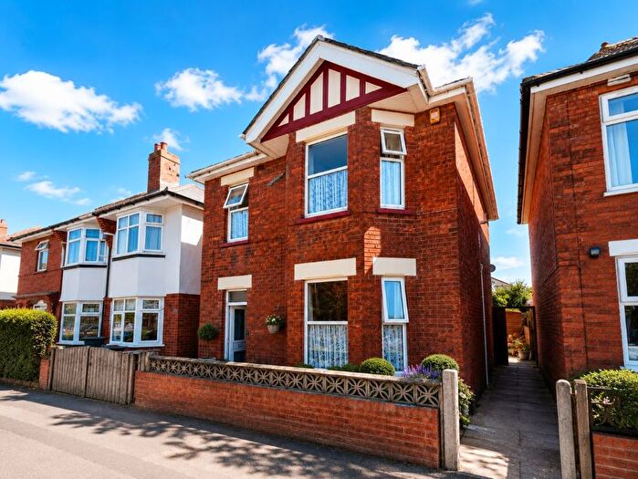 4 Bedroom Detached House For Sale In Abinger Road, Kings Park/Pokesdown, Bournemouth, Dorset, BH7