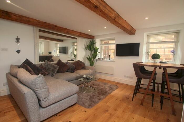 2 Bedroom Apartment To Rent In Devonshire Place, Harrogate, HG1