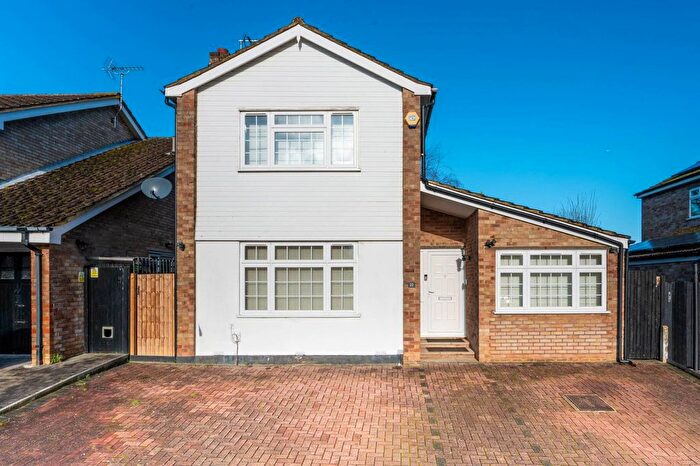 4 Bedroom Detached House To Rent In Worcester Park, Worcester Park, KT4