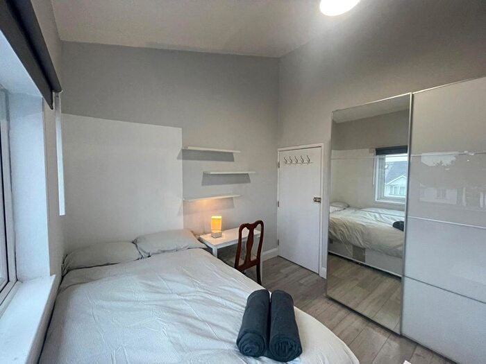 Studio To Rent In Burnley Road, London, NW10