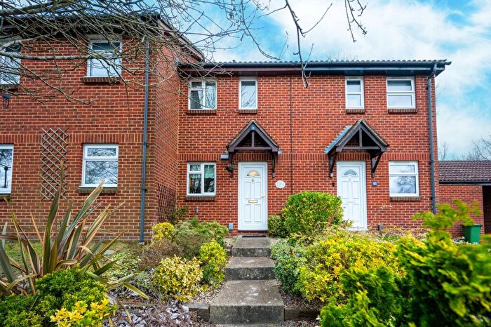 2 Bedroom Terraced House To Rent In Woking, Woking, GU22